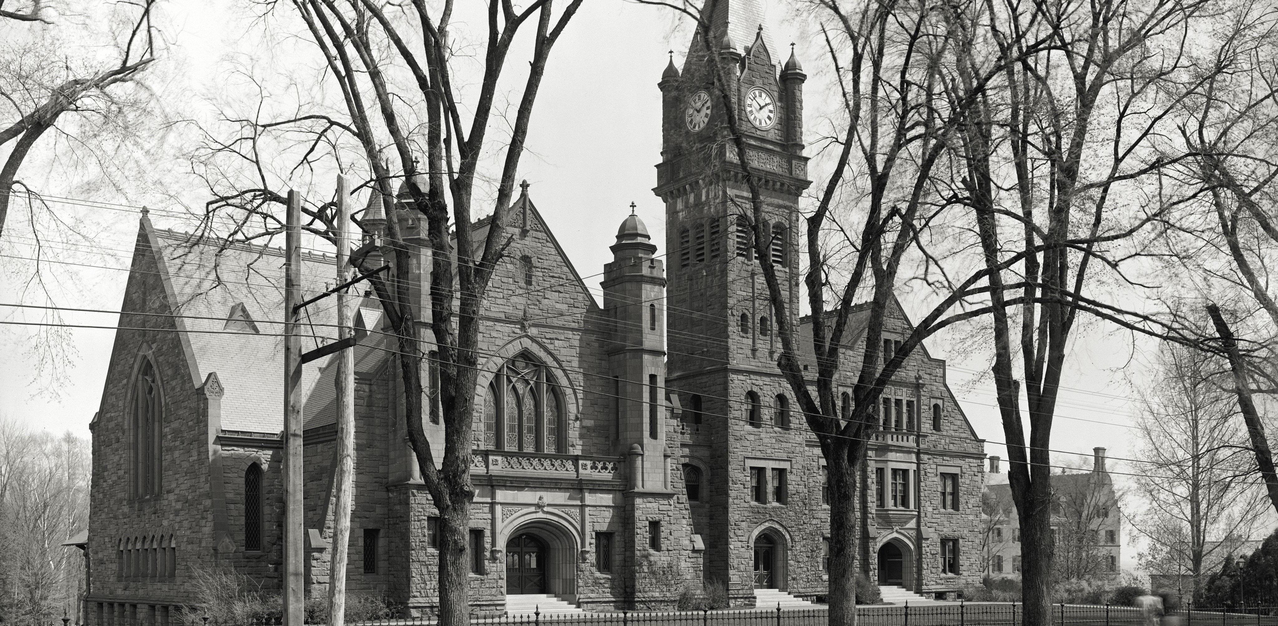 Mount Holyoke College, Mary Lyon Hall, Massachusetts, women's colleges, via Wikimedia Commons